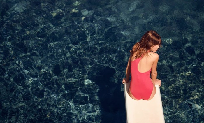 How to Choose the Right Swimsuit for Women Over 50