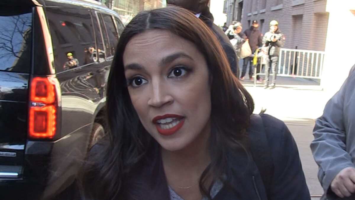 Alexandria Ocasio-Cortez Doesnt Buy Bezos $10 Billion Climate Change Pivot